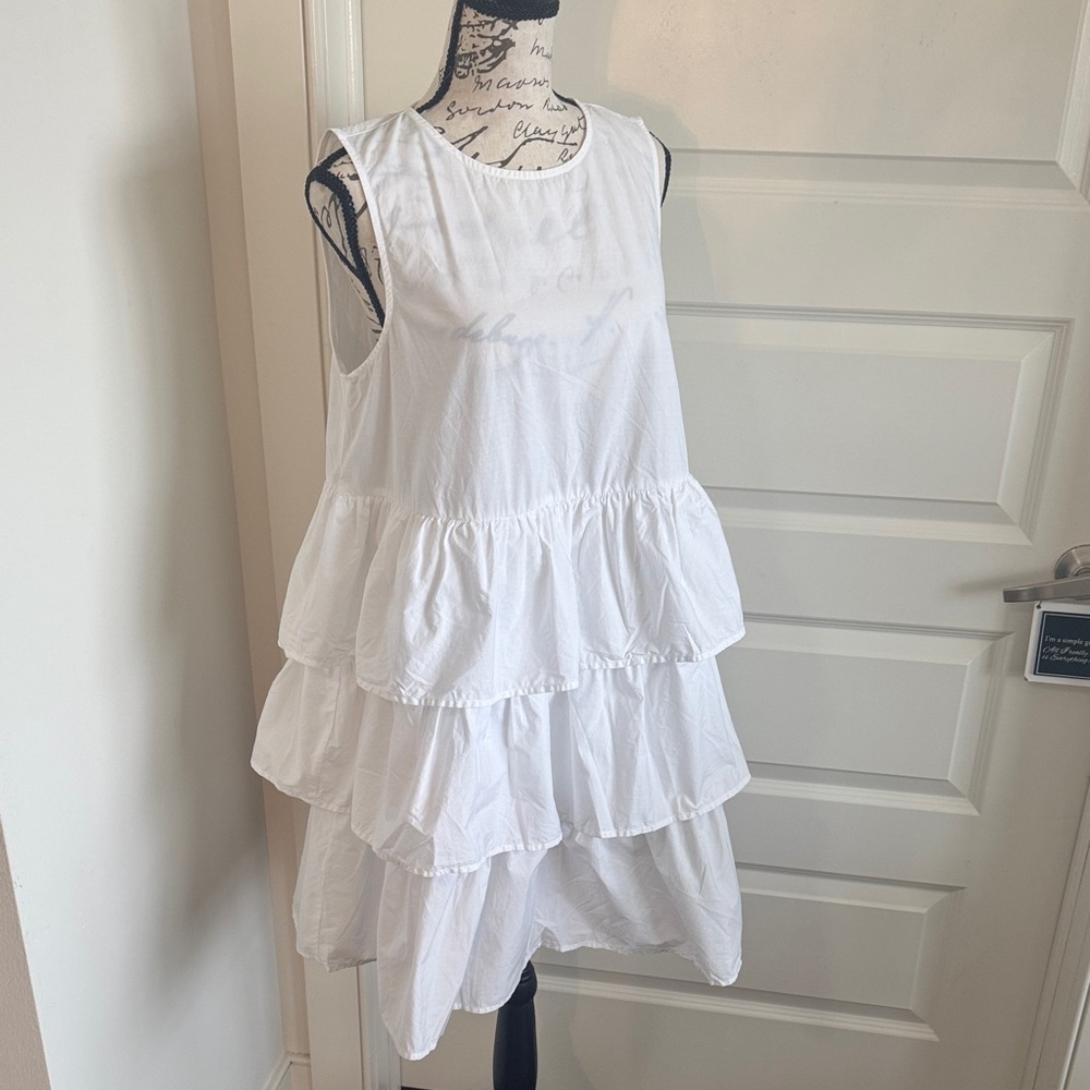 Who What Wear Sleeveless White Tiered Dress